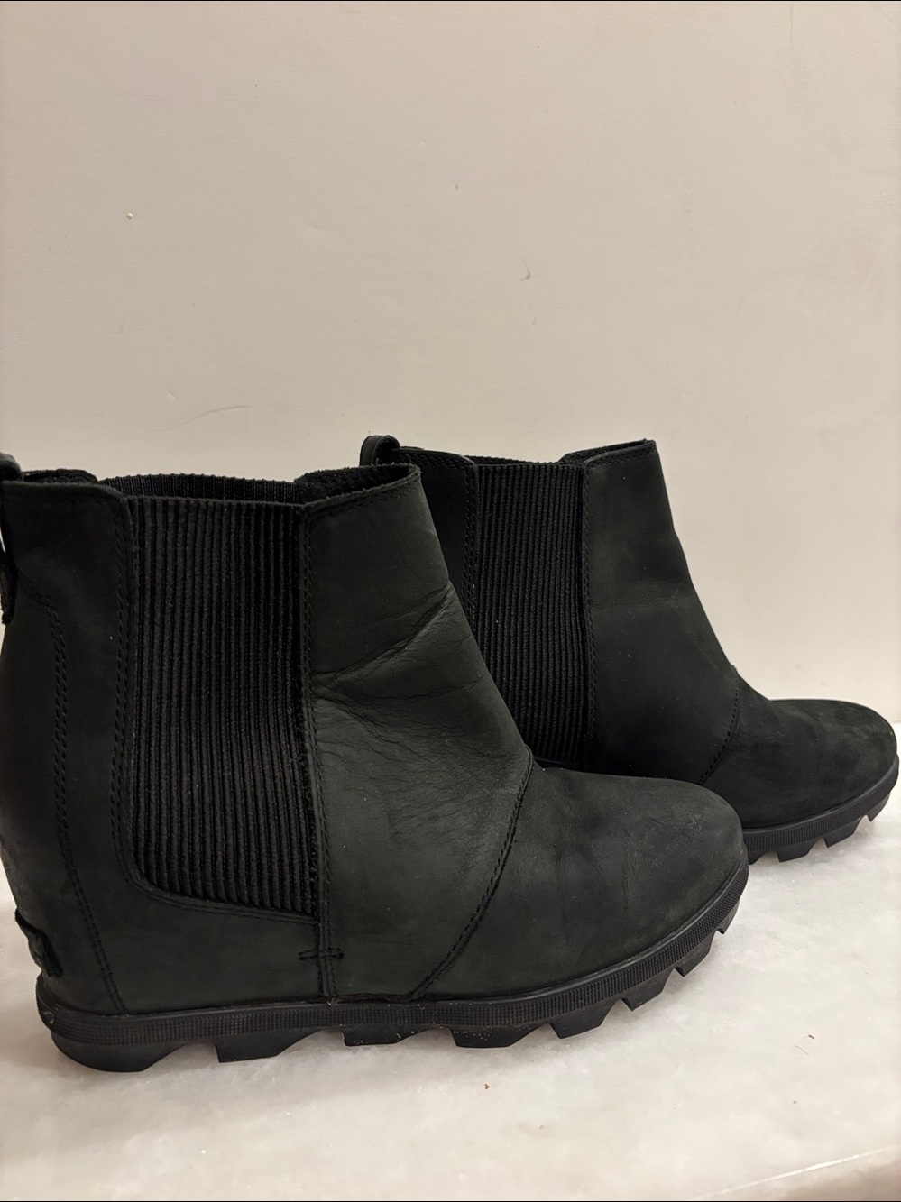 Sorel Joan of Arctic II Women's Chelsea Boot Black Suede Leather Wedge Heel 9